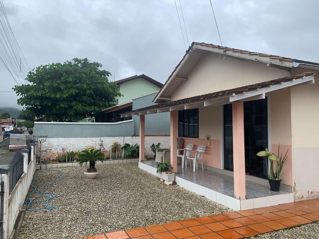 Casa com 300m² 3 quartos e 1 banheiro, à venda, no bairro Centro em Penha