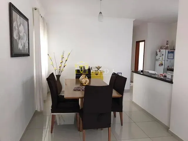 Casa 3 quartos e 3 banheiros, à venda ou para alugar, no bairro Jardim Julita em Porto Feliz
