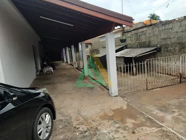 Casa com 250m² 2 quartos e 1 banheiro, à venda, no bairro Parque das Laranjeiras em Mogi Mirim