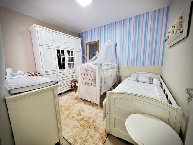 Casa com 360m² 4 quartos e 1 banheiro, à venda, no bairro São Luiz em Jaguariaíva