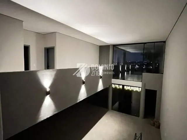 Casa com 463m² 3 quartos e 4 banheiros, à venda, no bairro Boa Vista em Uberaba