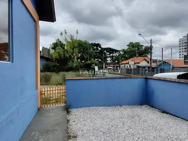 Casa 3 quartos e 2 banheiros, para alugar, no bairro Centro em Campo Largo