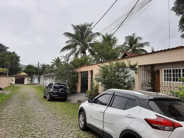 Casa com 342m² 3 quartos e 1 banheiro, à venda, no bairro Cantagalo em Guapimirim