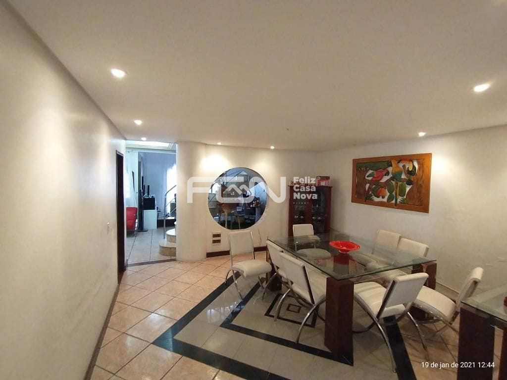 Casa à venda e aluguel com 4 quartos, 262m² - Foto 7