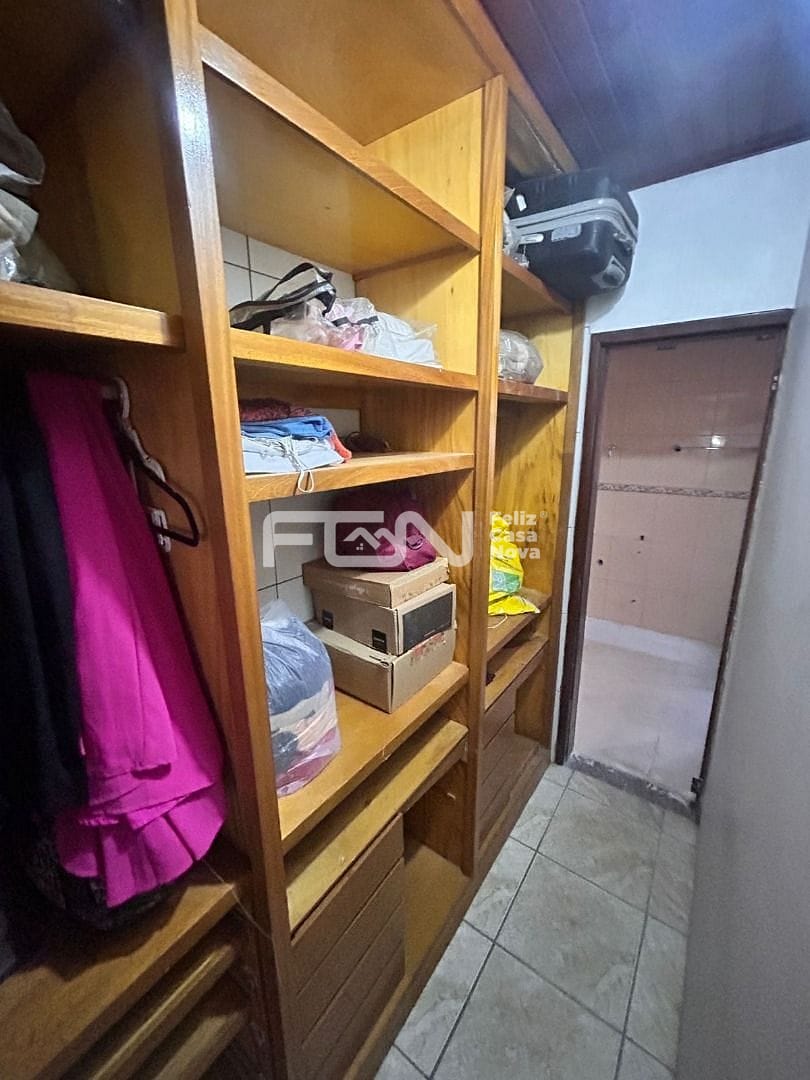 Casa à venda e aluguel com 4 quartos, 262m² - Foto 14