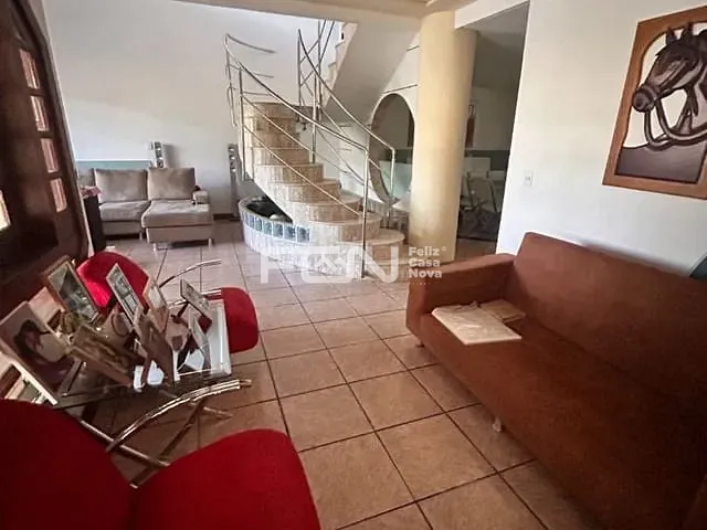 Casa com 200m², à venda, no bairro Gleba A em Camaçari