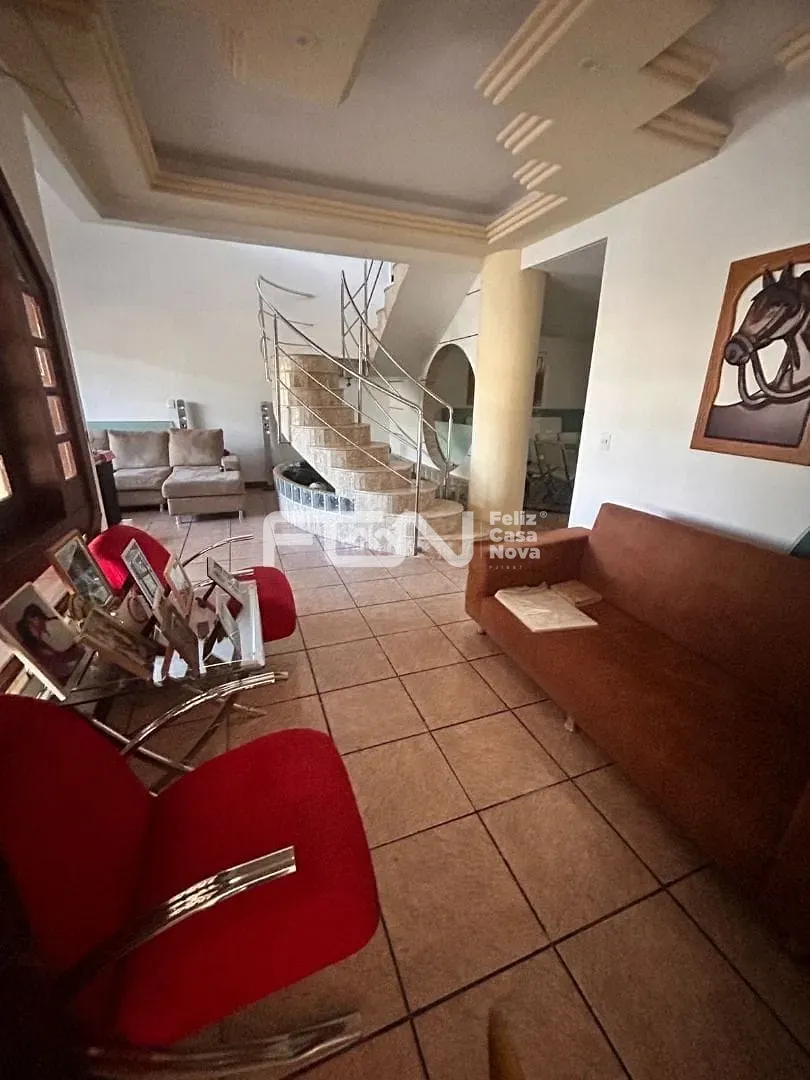 Casa, 4 quartos, 262 m² - Foto 3