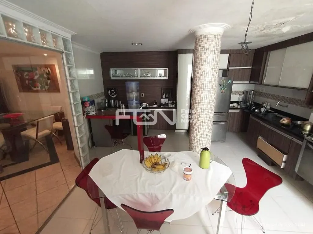 Casa, 4 quartos, 262 m² - Foto 8