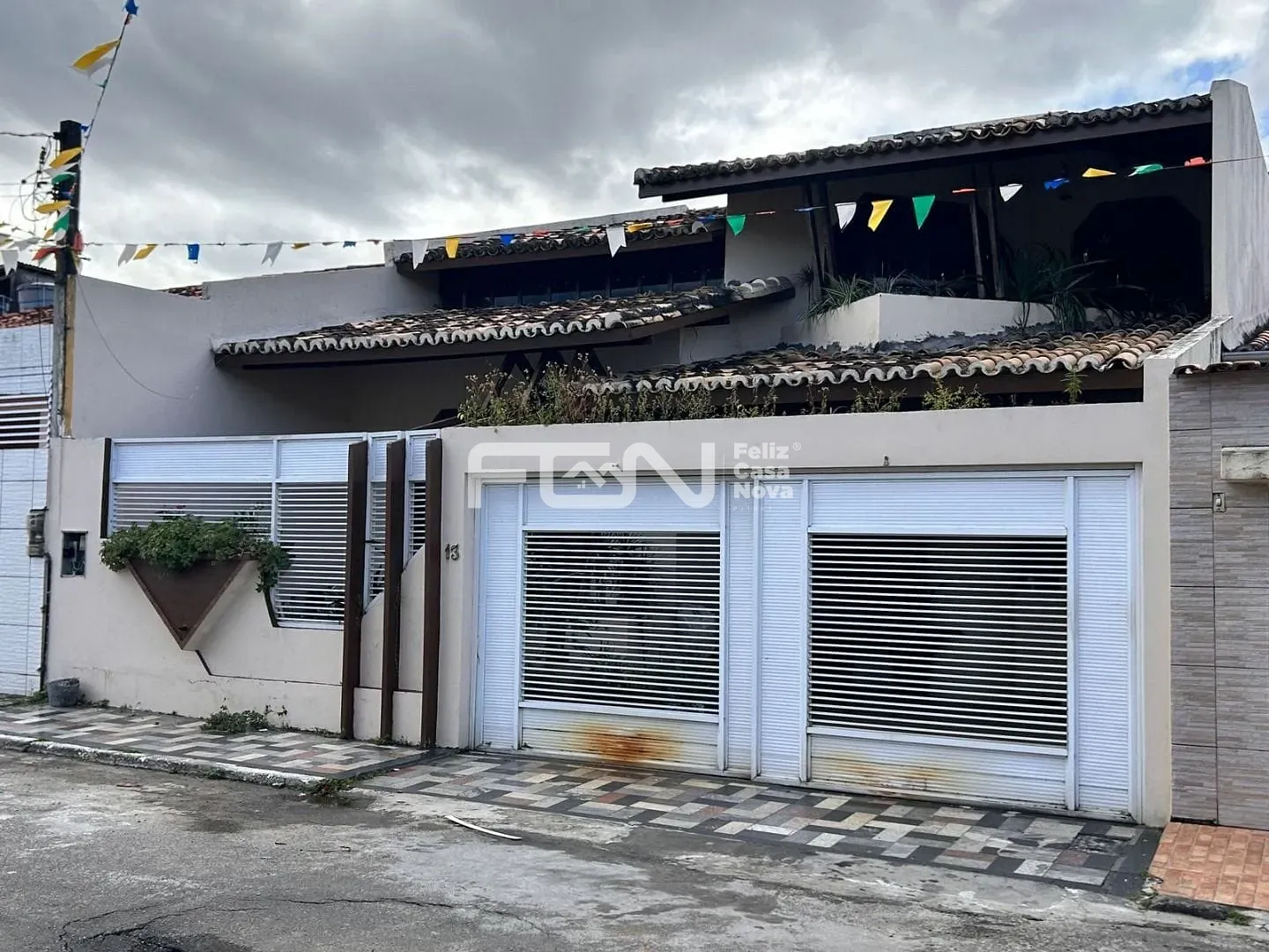 Casa, 4 quartos, 262 m² - Foto 1