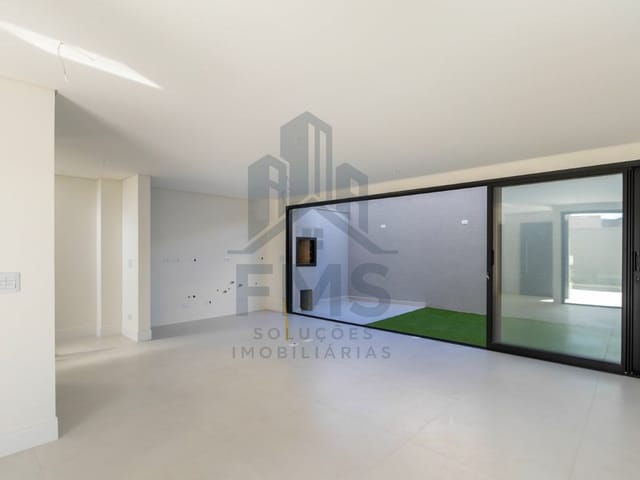 Casa com 199m² 3 quartos e 4 banheiros, à venda, no bairro São Braz em Curitiba