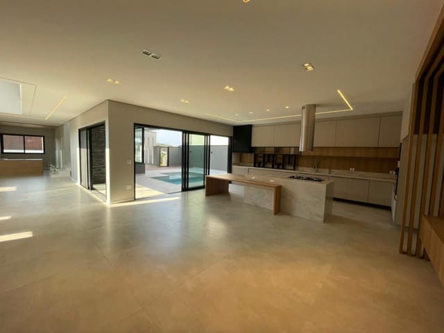 Casa com 472m² 4 quartos e 5 banheiros, à venda ou para alugar, no bairro Condomínio Residencial Alphaville em São José dos Campos