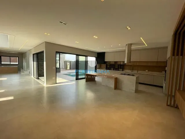 Casa com 472m² 4 quartos e 5 banheiros, à venda, no bairro Condomínio Residencial Alphaville em São José dos Campos