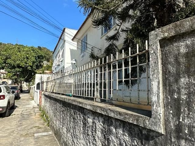 Casa com 360m² 3 quartos e 2 banheiros, à venda, no bairro Fátima em Niterói