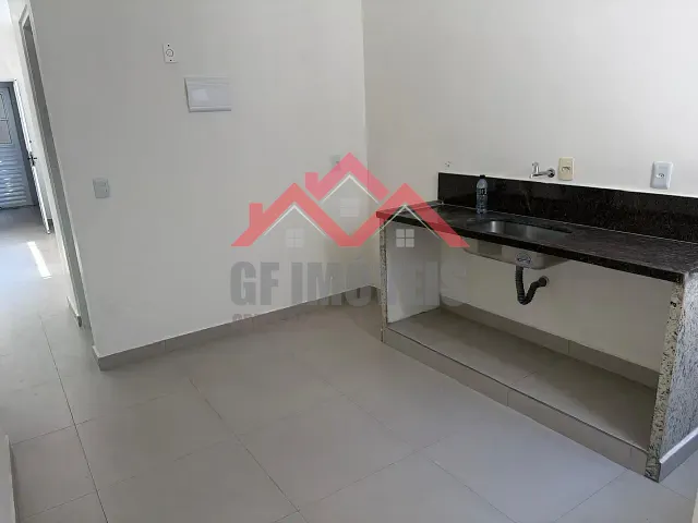 Casa 2 quartos e 1 banheiro, para alugar, no bairro Parque Reboucas em São Paulo