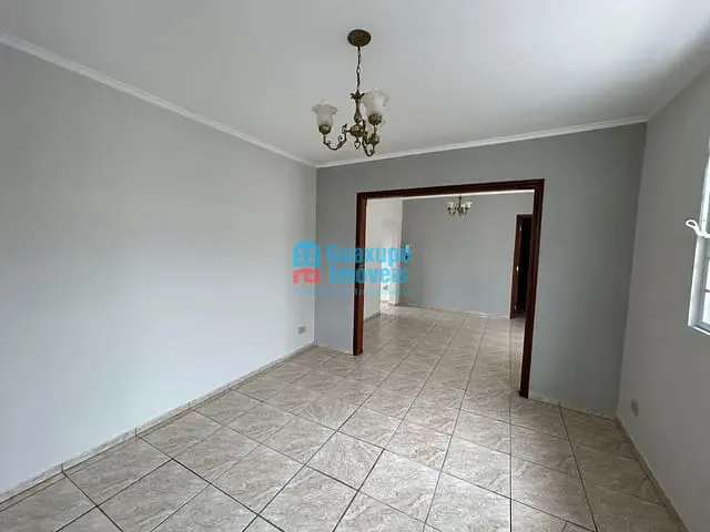 Casa com 150m² 4 quartos e 4 banheiros, para alugar, no bairro Centro/ Angola em GUAXUPÉ