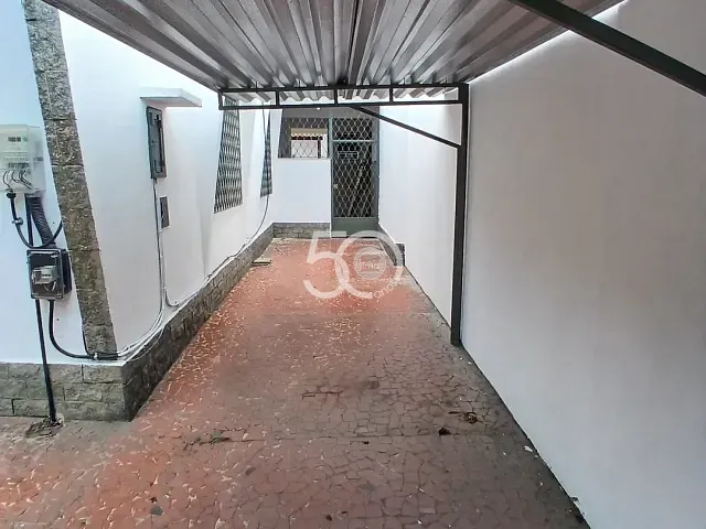 Casa com 240m² 4 quartos e 2 banheiros, para alugar, no bairro Vista Alegre em Rio de Janeiro