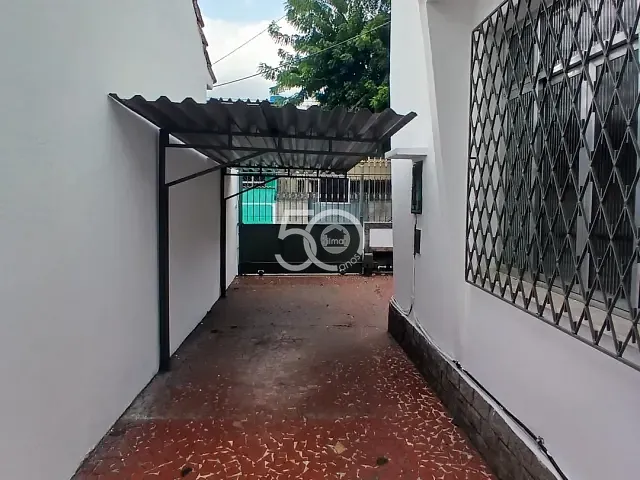 Casa com 240m² 4 quartos e 2 banheiros, para alugar, no bairro Vista Alegre em Rio de Janeiro