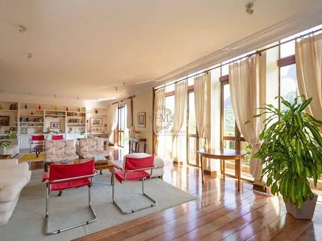 Casa com 1200m² 4 quartos e 4 banheiros, à venda, no bairro Gávea em Rio de Janeiro