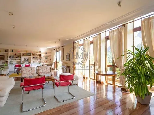 Casa com 1200m² 4 quartos e 4 banheiros, à venda, no bairro Gávea em Rio de Janeiro
