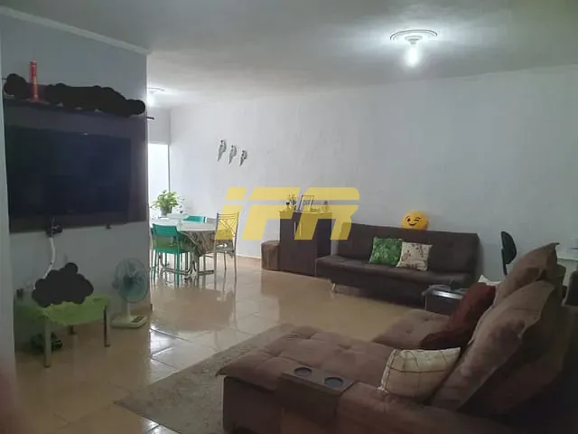Casa com 200m² 3 quartos e 4 banheiros, à venda, no bairro Residencial Santa Izabel em Taubaté