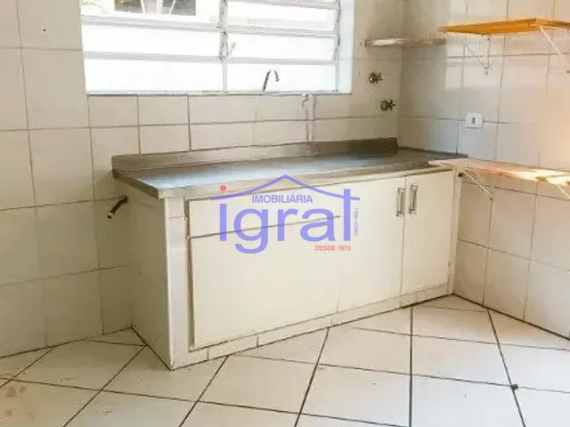 Casa 3 quartos e 3 banheiros, para alugar, no bairro Chácara Monte Alegre em São Paulo