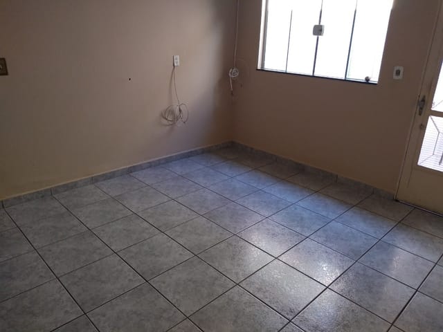 Casa com 150m² 3 quartos e 2 banheiros, à venda, no bairro Jardim Guanabara em Americana
