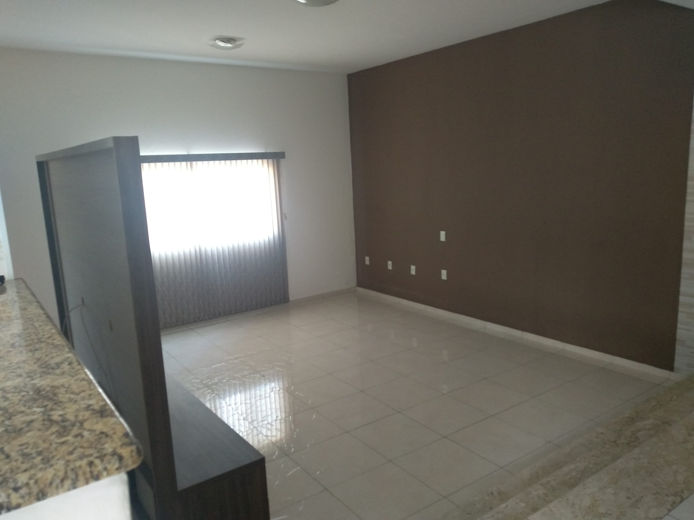 Casa à venda com 3 quartos, 170m² - Foto 2