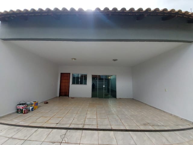 Casa com 300m² 3 quartos e 2 banheiros, à venda, no bairro Jardim Florita em Abadia de Goiás