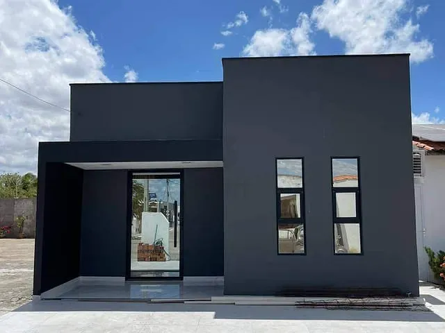 Casa 3 quartos e 2 banheiros, à venda, no bairro Oliveira Brito em Paulo Afonso
