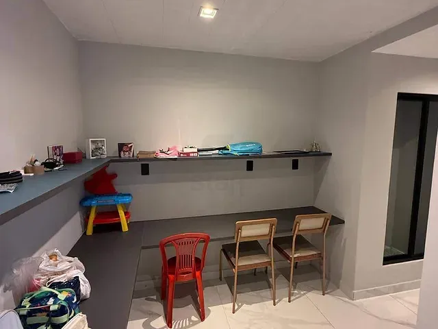 Casa 3 quartos e 2 banheiros, à venda, no bairro Oliveira Brito em Paulo Afonso