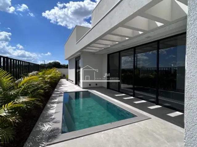 Casa com 500m² 3 quartos e 5 banheiros, à venda, no bairro Granja Marileusa em Uberlândia