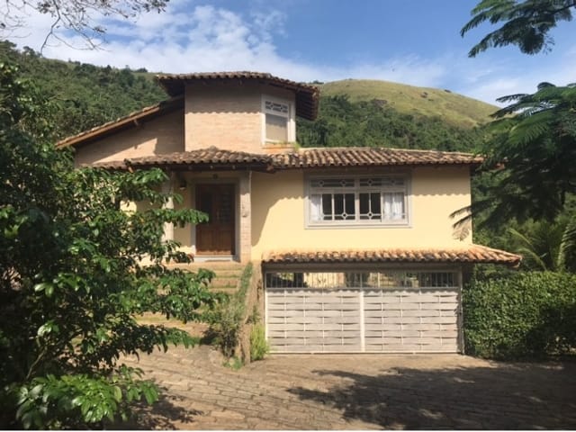 Casa com 1345m² 4 quartos e 6 banheiros, à venda, no bairro Santa Tereza em Ilhabela