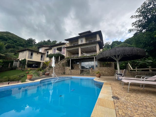 Casa com 1345m² 4 quartos e 6 banheiros, à venda, no bairro Santa Tereza em Ilhabela