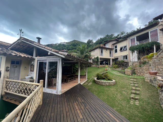 Casa com 1345m² 4 quartos e 6 banheiros, à venda, no bairro Santa Tereza em Ilhabela