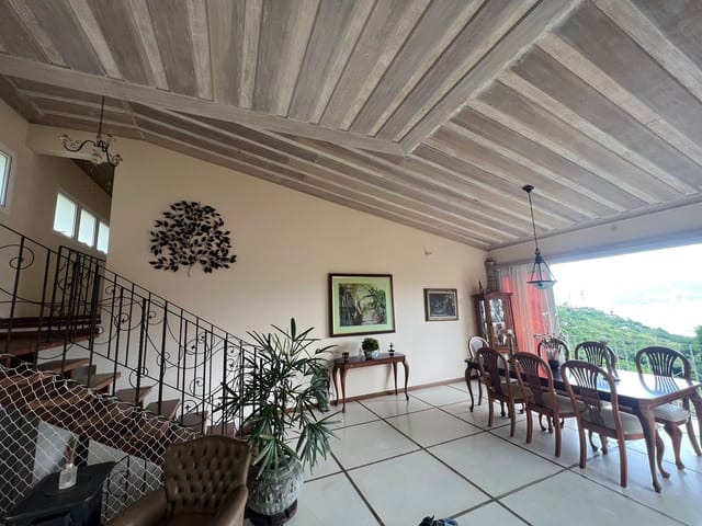 Casa com 1345m² 4 quartos e 6 banheiros, à venda, no bairro Santa Tereza em Ilhabela
