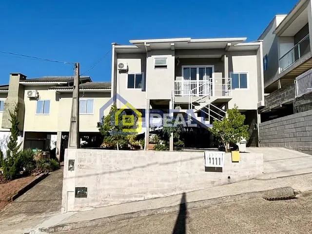 Casa com 70m² 2 quartos e 1 banheiro, à venda, no bairro Cristal em Concórdia