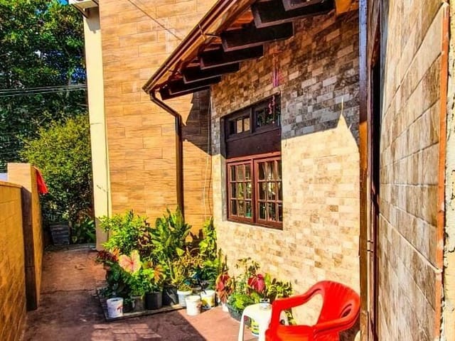 Casa com 290m² 14 quartos e 14 banheiros, à venda, no bairro Canasvieiras em Florianópolis