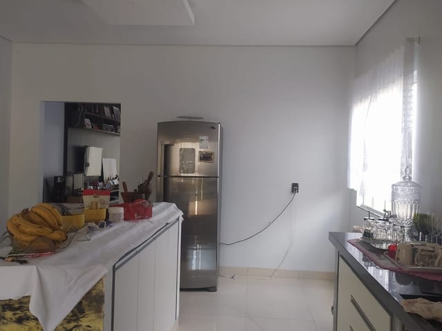 Casa 3 quartos e 2 banheiros, à venda, no bairro Residencial Florença em Sinop