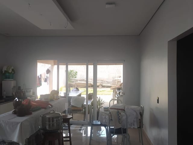 Casa 3 quartos e 2 banheiros, à venda, no bairro Residencial Florença em Sinop