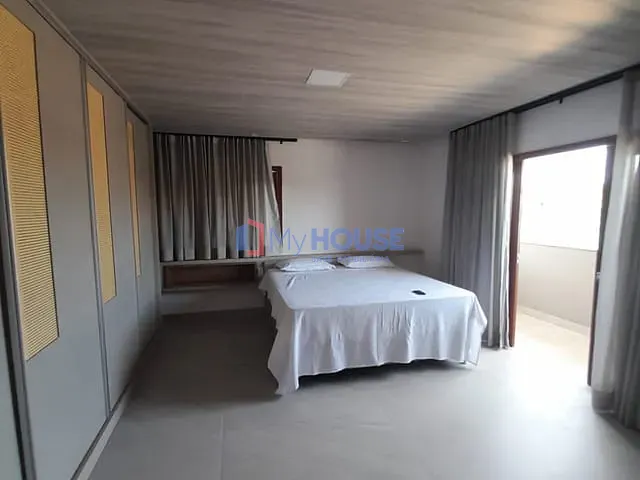 Casa com 450m² 6 quartos e 8 banheiros, à venda, no bairro Olivença em Ilhéus