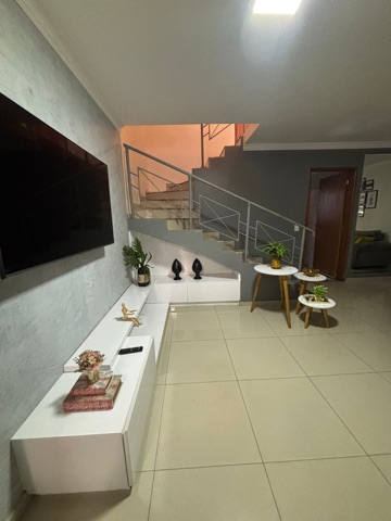 Casa com 144m² 3 quartos e 4 banheiros, à venda, no bairro Jardim Planalto em Goiânia