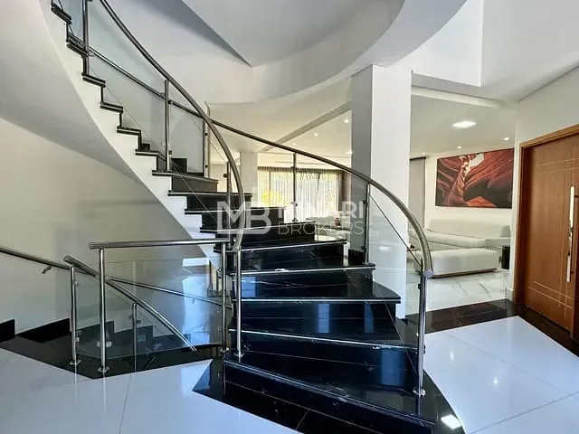Casa com 800m² 6 quartos e 9 banheiros, à venda ou para alugar, no bairro Tamboré em Santana de Parnaíba