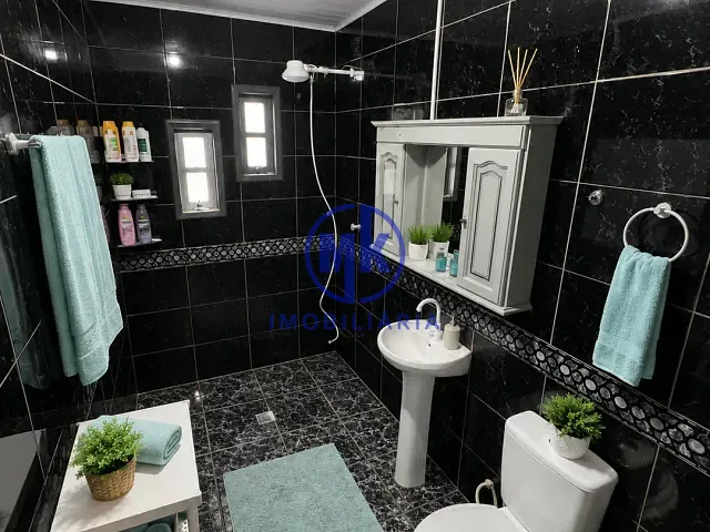 Casa 2 quartos e 1 banheiro, à venda, no bairro Nossa Chácara em Gravataí