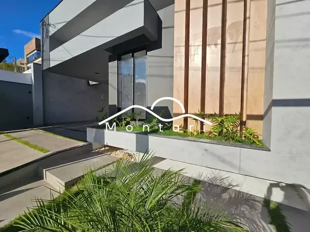 Casa 3 quartos e 5 banheiros, à venda, no bairro Jardim Belvedere em Volta Redonda