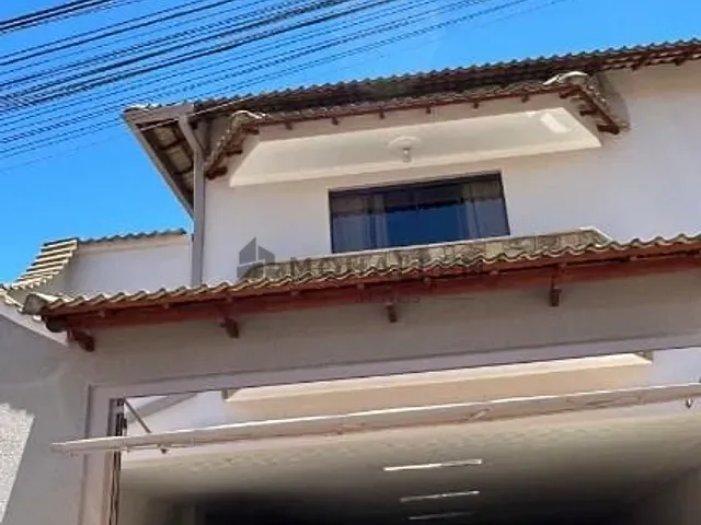 Casa com 420m² 6 quartos e 4 banheiros, à venda, no bairro Medicina em Itajubá