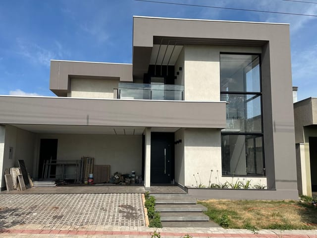 Casa com 300m² 3 quartos e 3 banheiros, à venda ou para alugar, no bairro Residencial Bellevie em Cambé