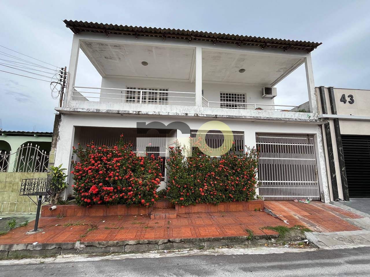 Casa, 3 quartos, 250 m² - Foto 1