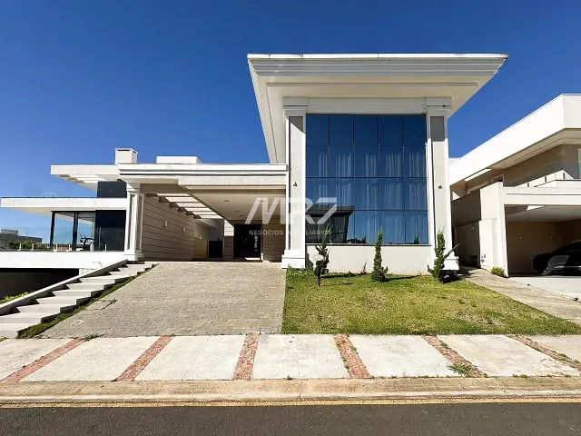 Casa 3 quartos e 5 banheiros, à venda, no bairro Estrela em Ponta Grossa