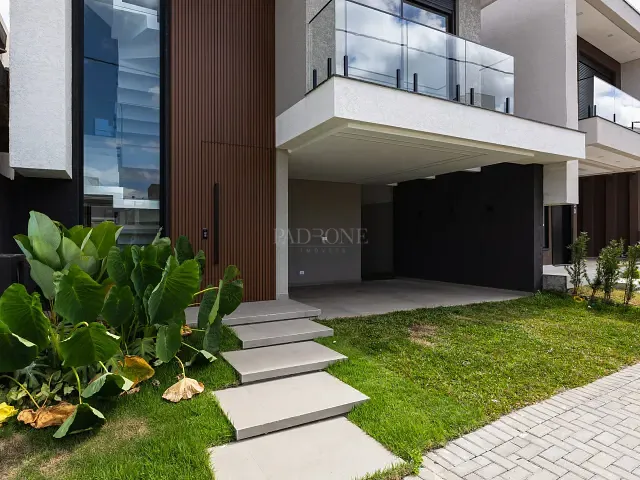 Casa 2 quartos e 3 banheiros, à venda, no bairro Santa Cândida em Curitiba