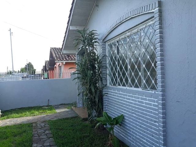 Casa com 250m² 3 quartos e 2 banheiros, à venda, no bairro Colina em Guaíba